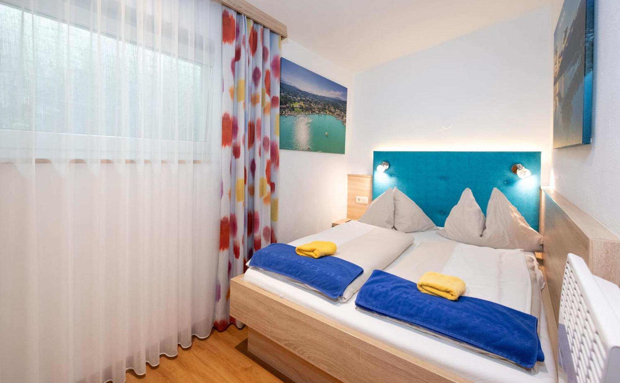 Barry Memle Directly At The Lake Velden am Wörthersee Exterior photo