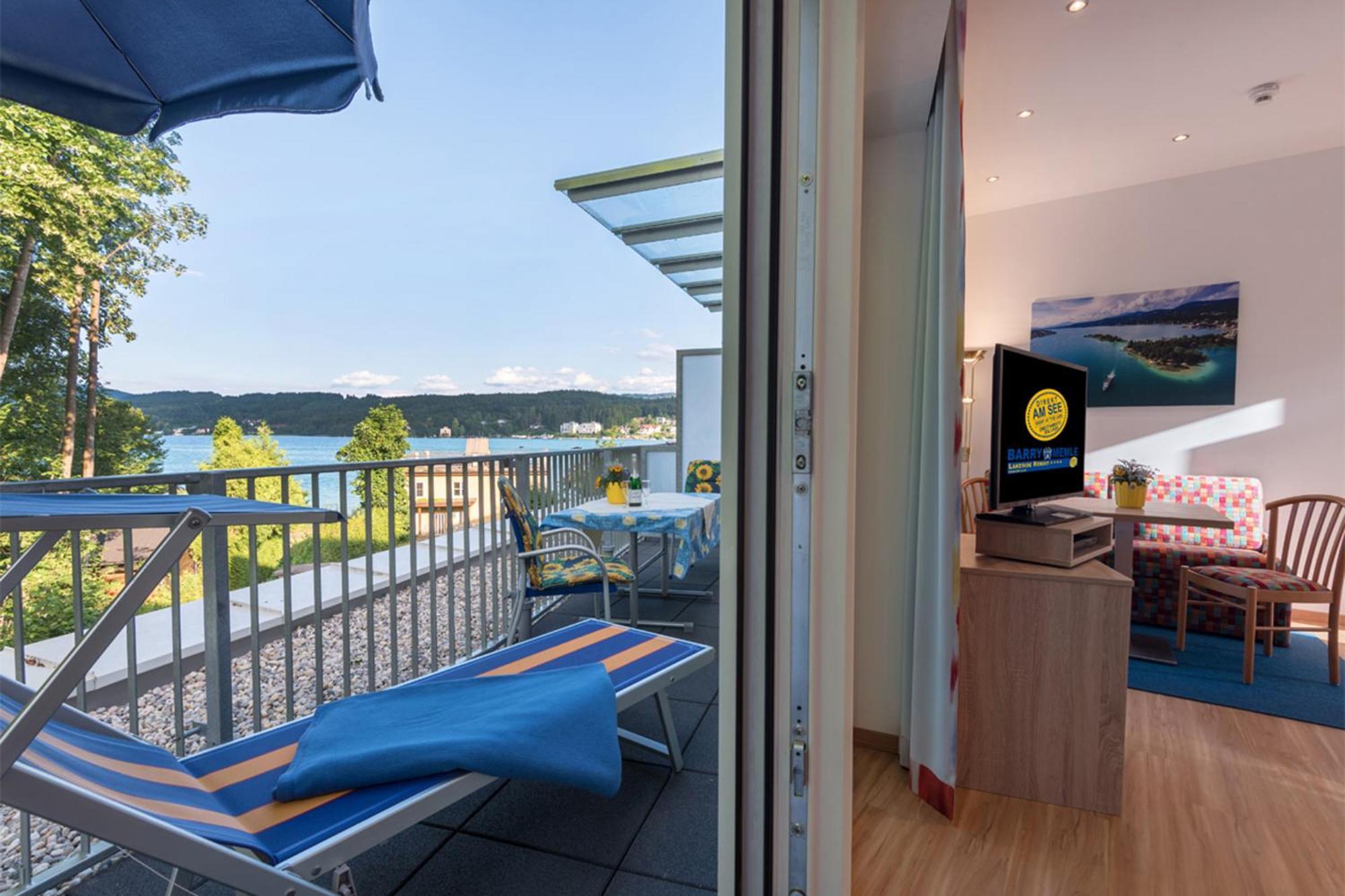 Barry Memle Directly At The Lake Velden am Wörthersee Exterior photo